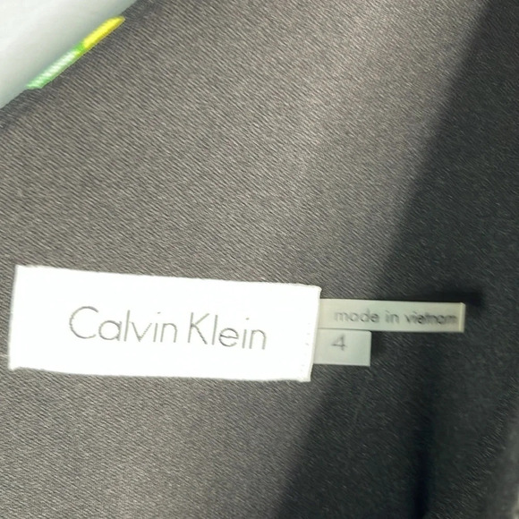 CALVIN KLEIN Pastel Geometric Print Fit and Flare Dress V Neck Sleeveless 4 - Picture 7 of 10